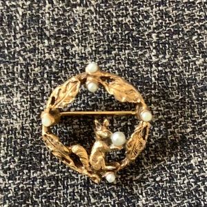 Vintage 1950’s Circle Pin